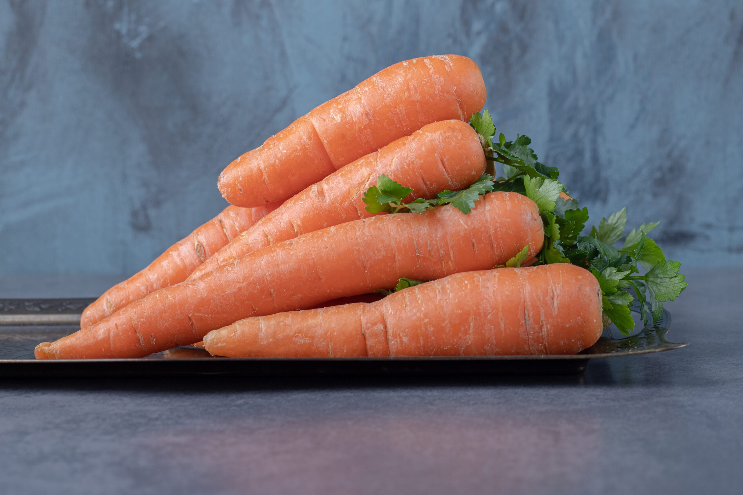 Fresh Organic Orange Carrot 2